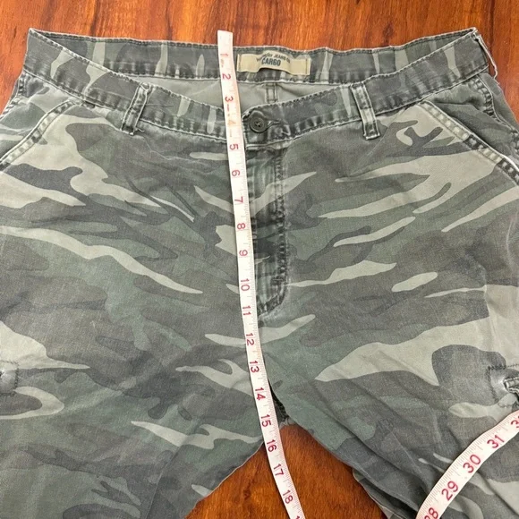 Wrangler Cargo Camo Pants Size 38x32 - Picture 11 of 12